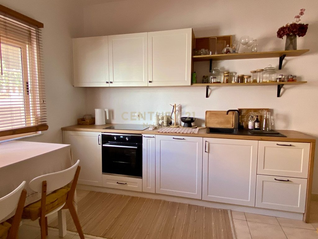 Shitet apartament 2+1 ne plazh, iliria!