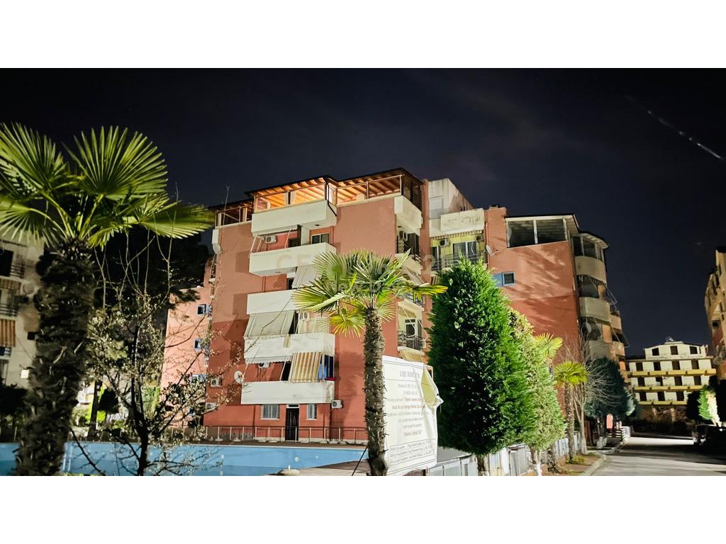 Penthouse à venda no quinto andar de Mali i Robit!