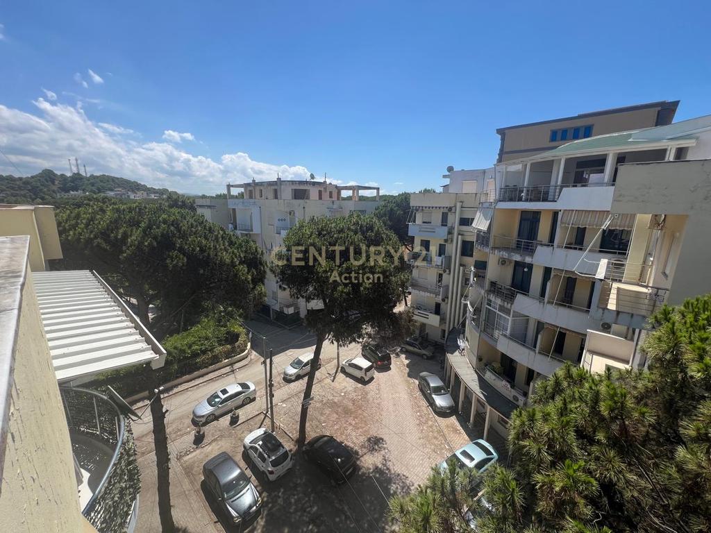 Penthouse à venda no quinto andar de Mali i Robit!