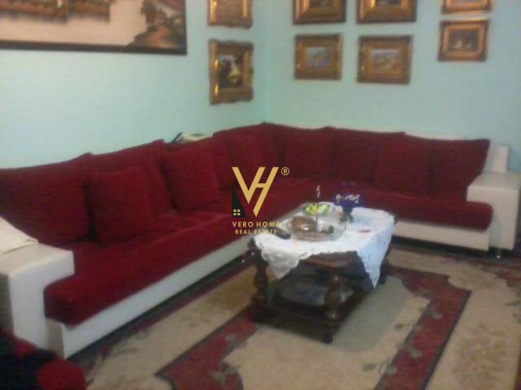 Apartamento en venta 2+1+balcón en el centro de Tirana 75 metros cuadrados