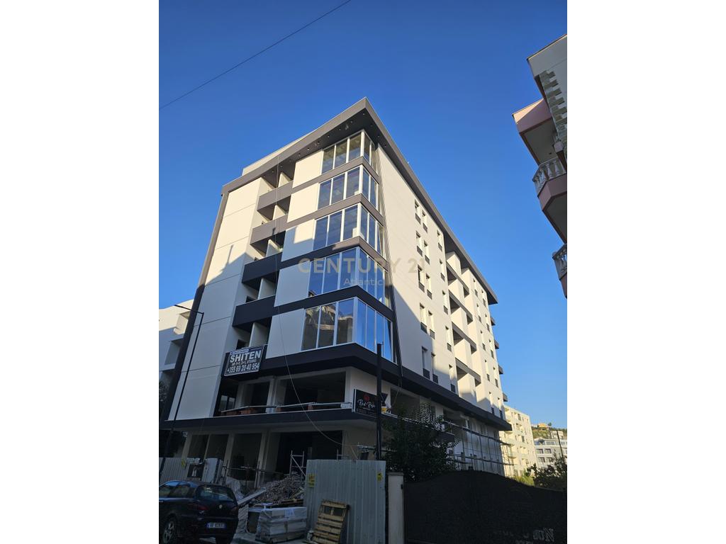 Apartamento 1+1 à venda em golem 66.000 €, novo, completamente construído!
