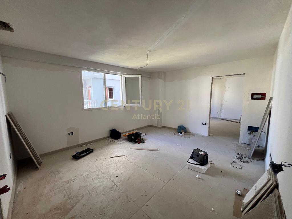 Apartamento 1+1 à venda em golem 66.000 €, novo, completamente construído!