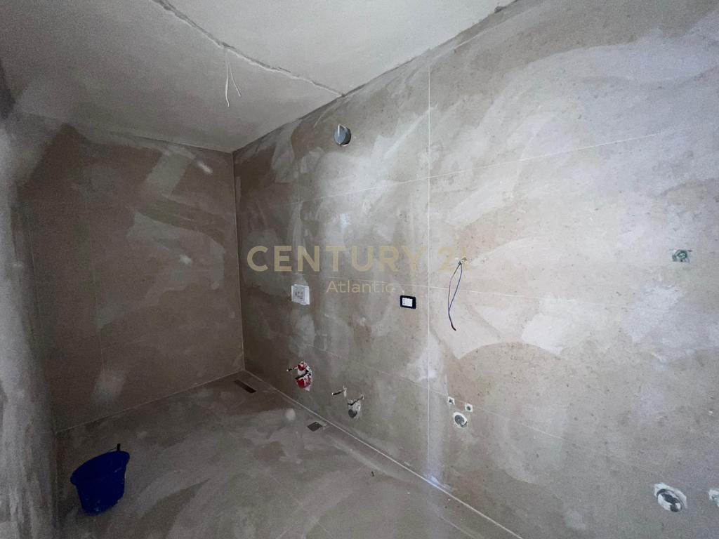 Apartamento 1+1 à venda em golem 66.000 €, novo, completamente construído!