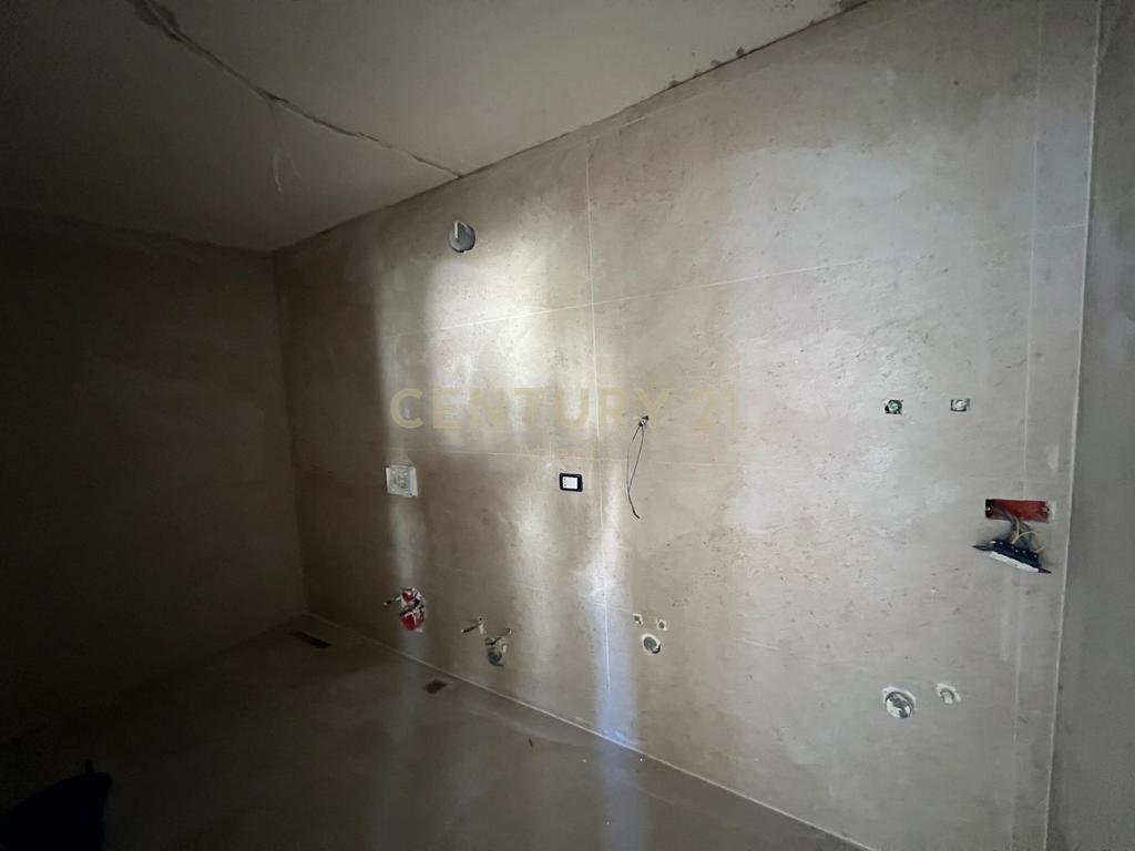 Apartamento 1+1 à venda em golem 66.000 €, novo, completamente construído!