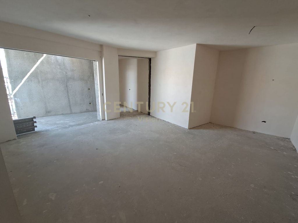 Apartament 2+1+2 për shitje afër kryqezimit të ish degës, Shkodër | 109.4 m²