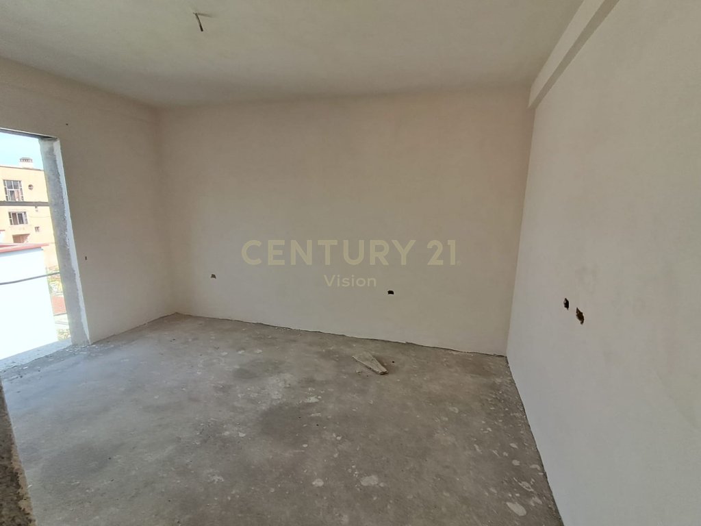 Apartament 2+1+2 për shitje afër kryqezimit të ish degës, Shkodër | 109.4 m²
