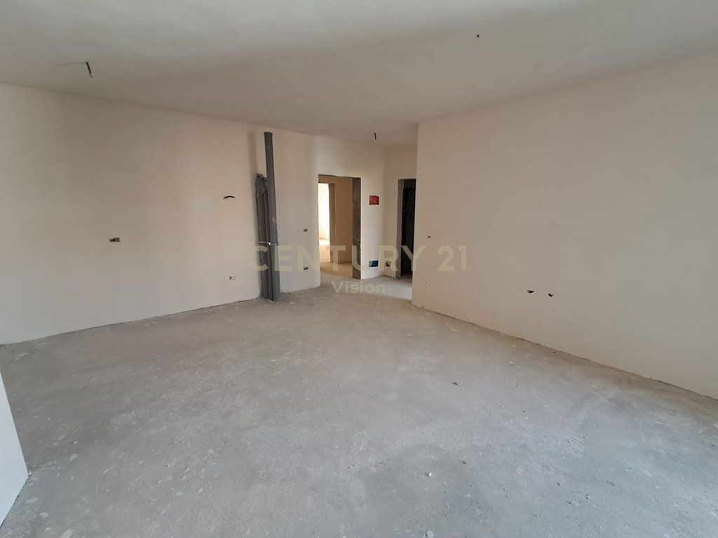 Apartament 2+1+2 për shitje afër kryqezimit të ish degës, Shkodër | 109.4 m²