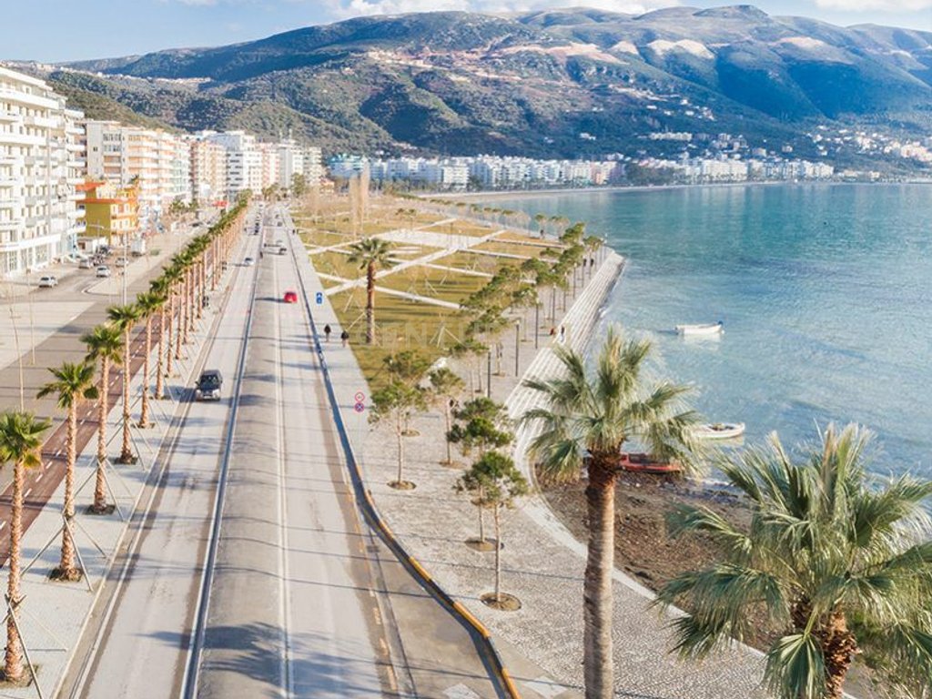 Apartment 1+1 for sale lungomare, Vlorë