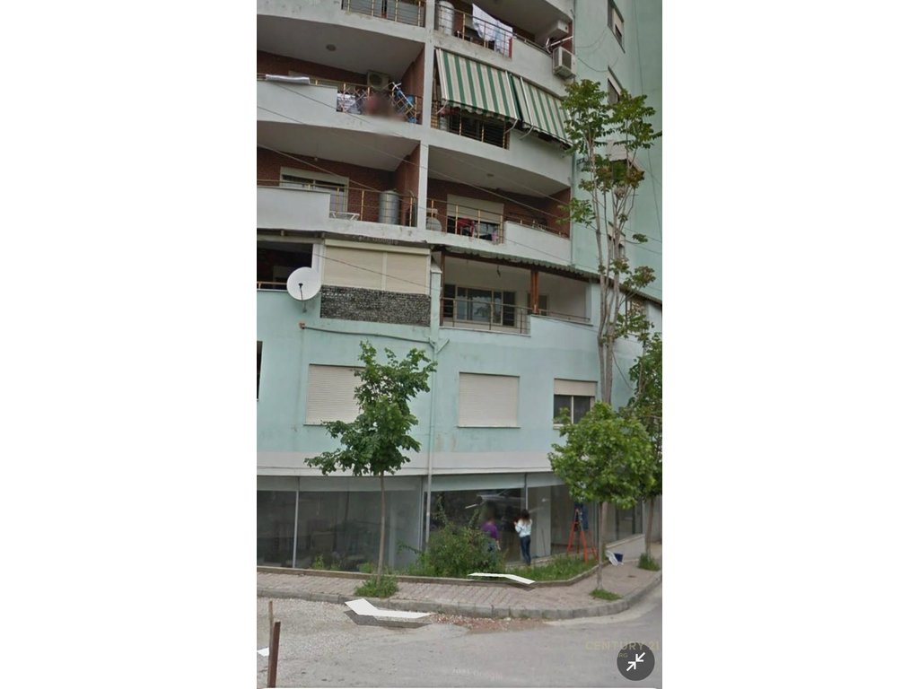 Ambiente comercial para alugar em kodra e diellit