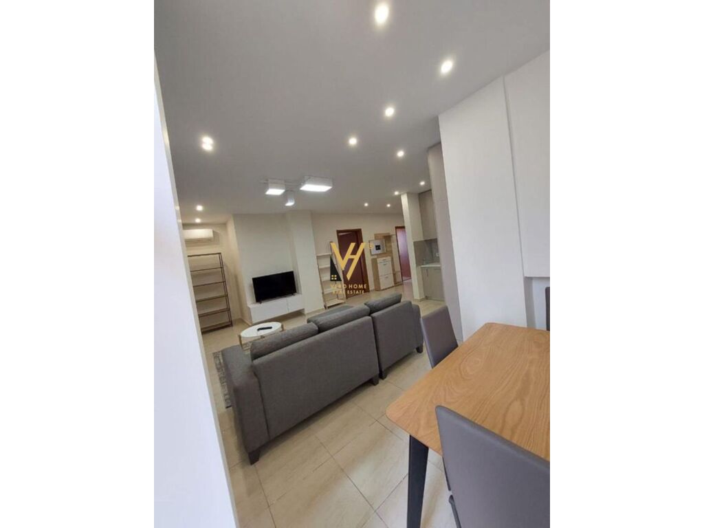 Apartamento 2+1+balcón en Durrës 93 metros cuadrados