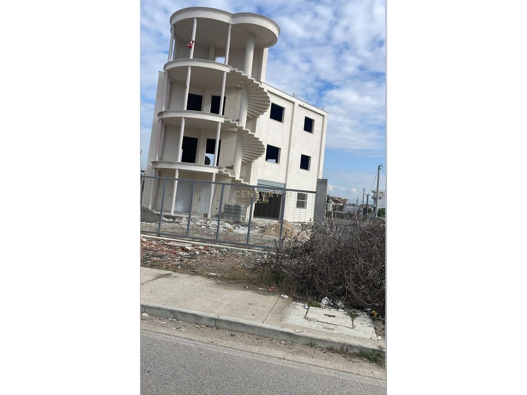 Villa à vendre dans la zone d'ish kënetes, Durrës!