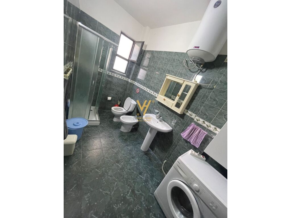Apartment 2+1+balcony for rent at pazari i ri 85 m²