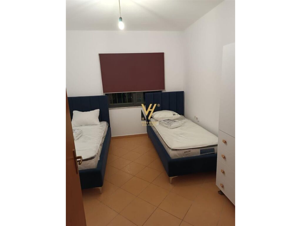 Apartamento en alquiler 2+1+balcón en la calle shefqet musaraj, 100 metros cuadrados (2)
