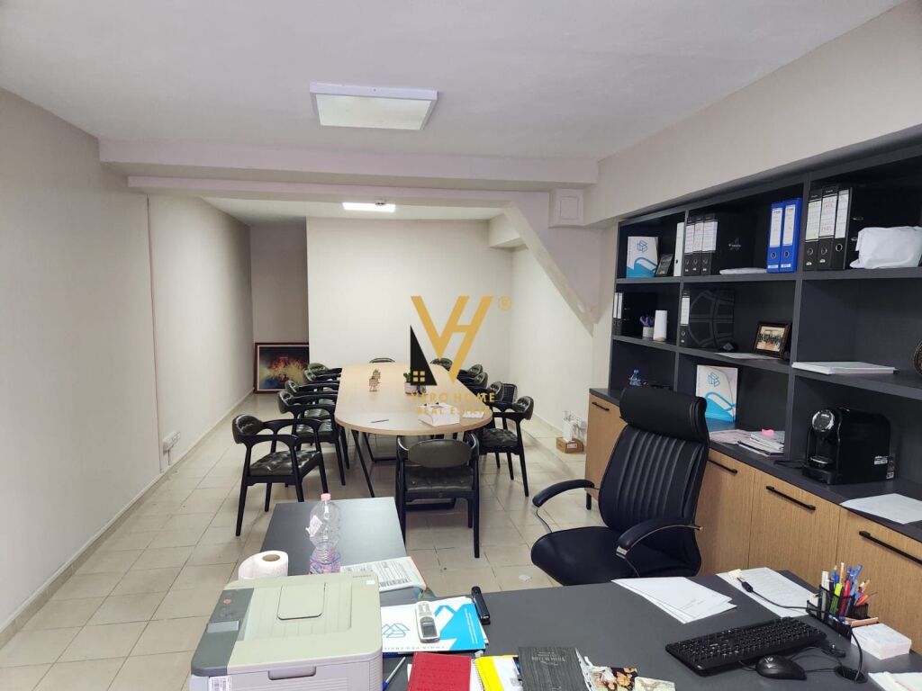Locaux commerciaux à louer sur la rue elbasanit 68 mètres carrés