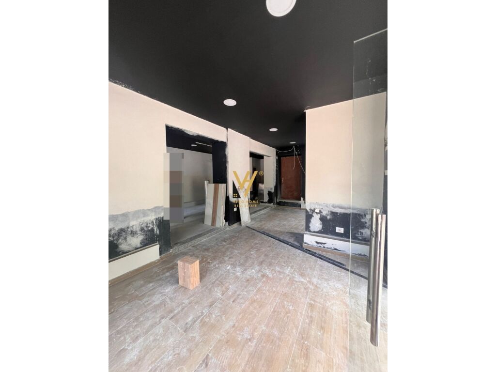 À vendre magasin 80 mètres carrés à 21 décembre 750.000 euros