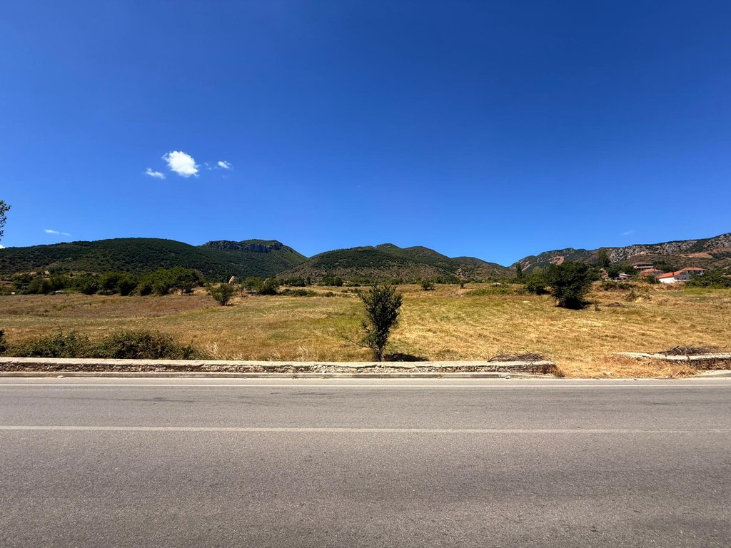Terreno com mais de 400 m², à venda!!!