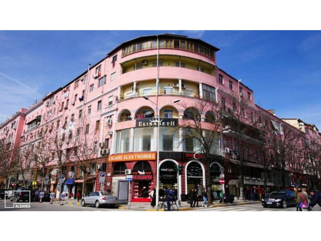 Shitet, apartament 1+1, shallvaret, Tiranë