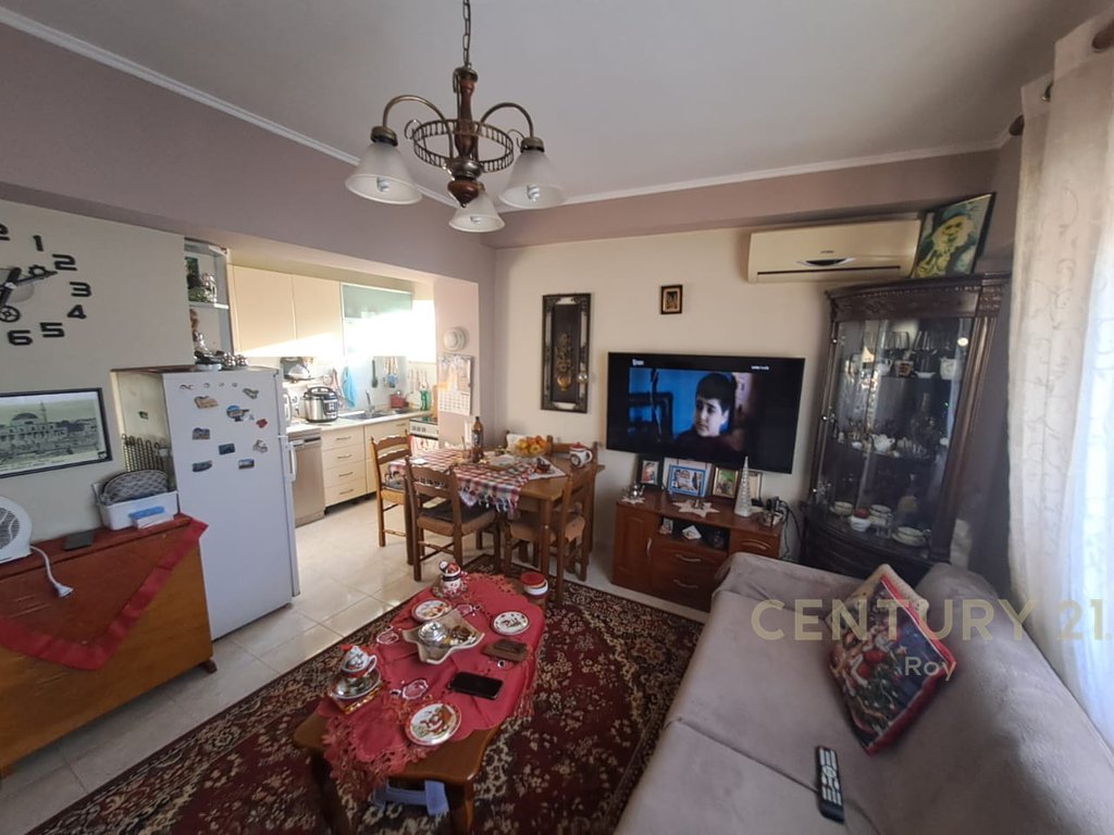Appartamento in vendita sul boulevard principale, durres!!