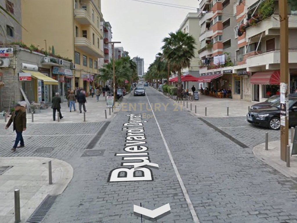 Appartamento in vendita sul boulevard principale, durres!!