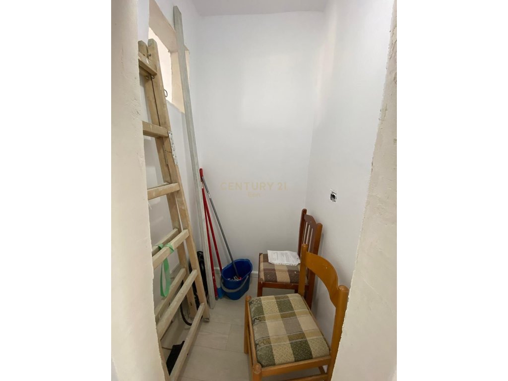 Appartamento in vendita sul boulevard principale, durres!!