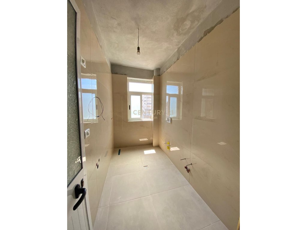 Appartamento in vendita sul boulevard principale, durres!!