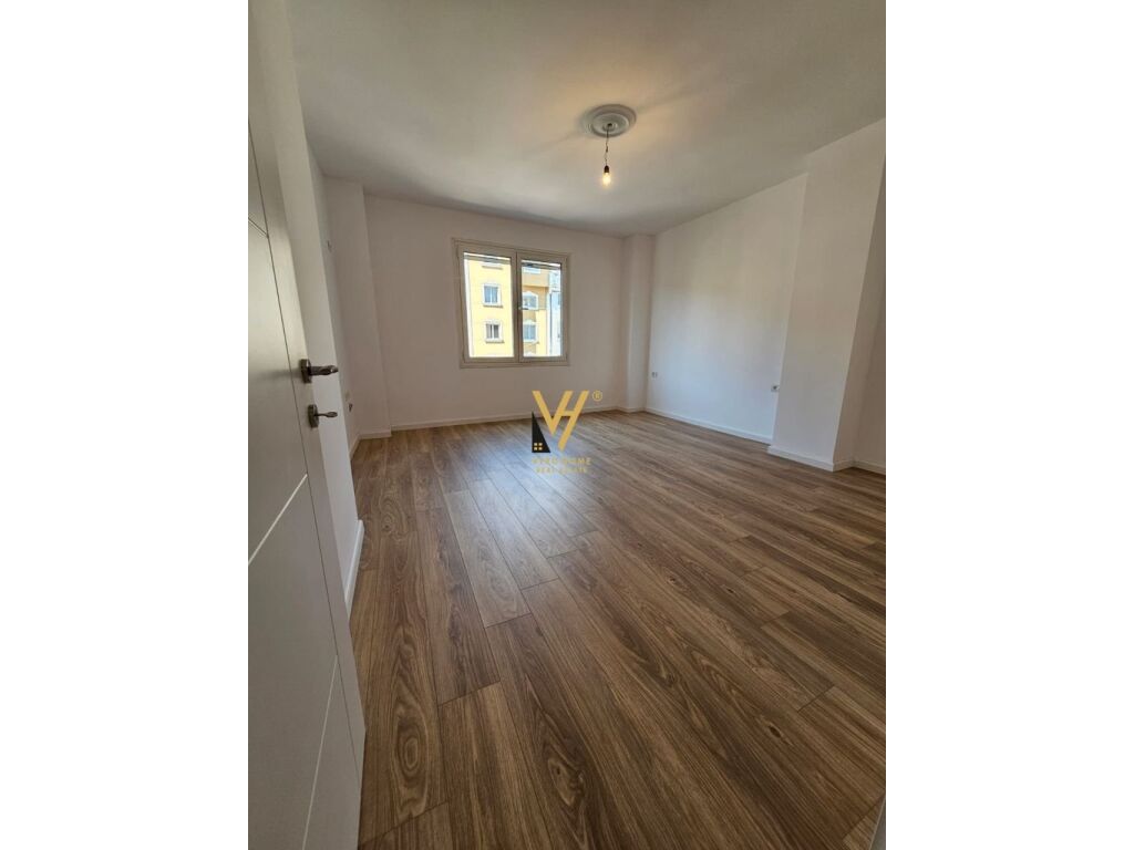 Apartamento à venda 1+1+varanda na rua petro nini luarasi 72 metros quadrados