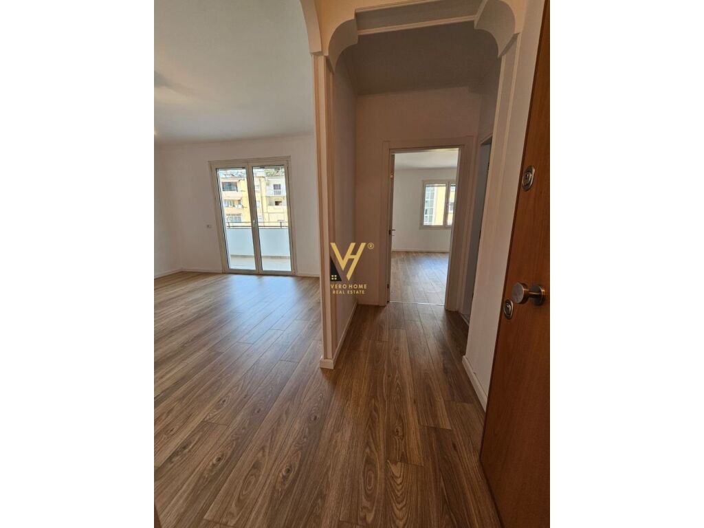 Apartamento à venda 1+1+varanda na rua petro nini luarasi 72 metros quadrados