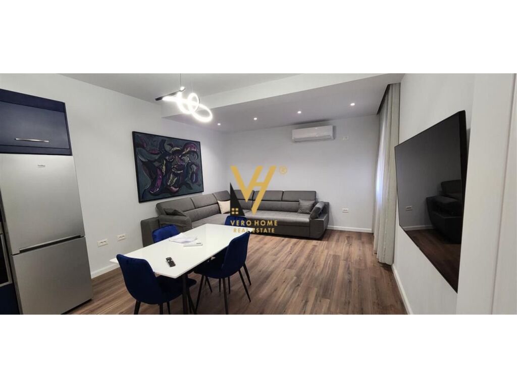 Jepet apartament 1+1+ballkon me qera te rruga e elbasanit 75 metra katror
