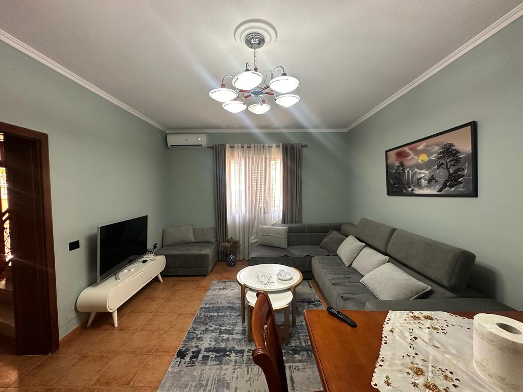 Villa su 2 piani in vendita – Rr. Jordan misja, vicino a hipotekë, Tirana