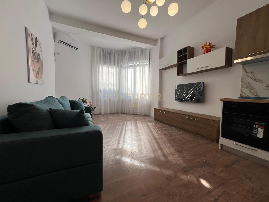 Appartamento 1+1 in vendita sulla spiaggia, Durrës
