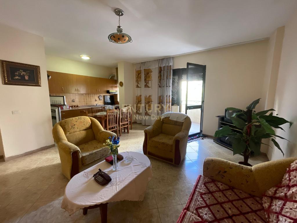 Appartamento 1+1 in vendita sulla spiaggia, Durrës