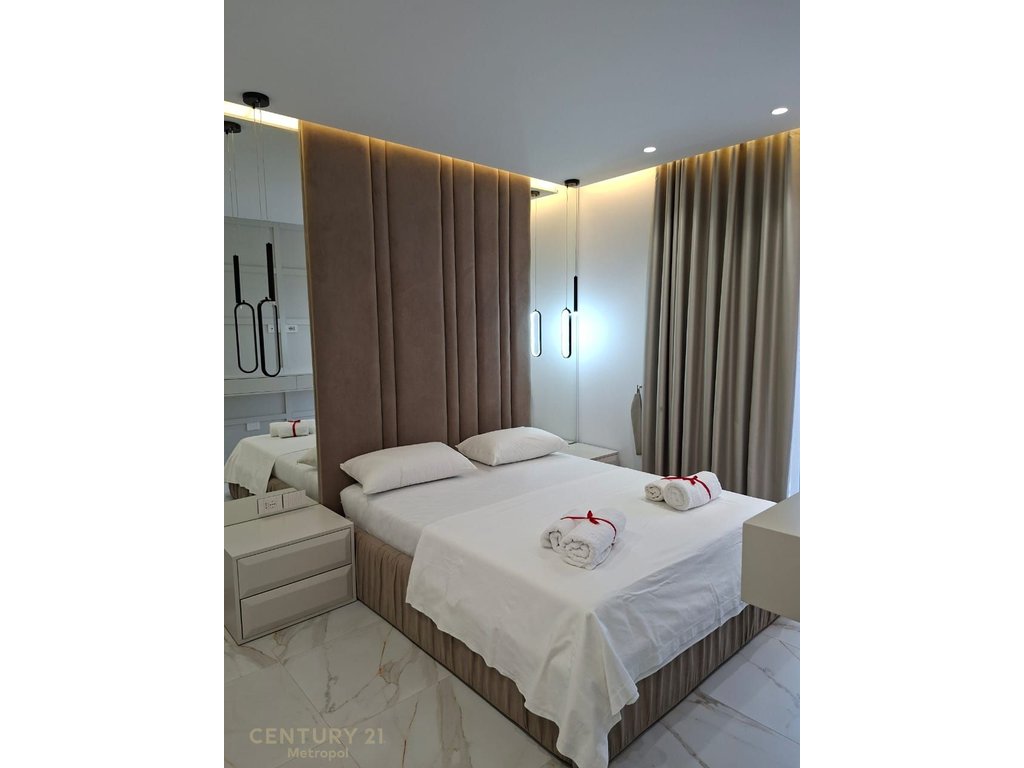 Apartament 3+2+ garazhd me qira në Astir, Tiranë -