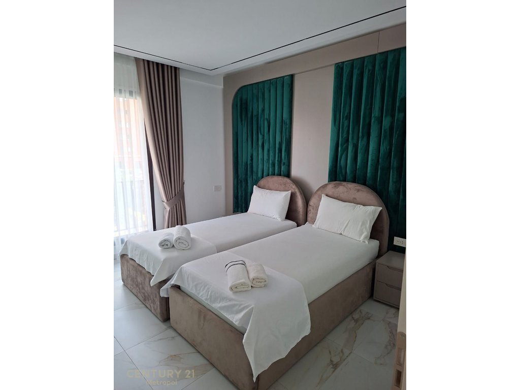 Apartament 3+2+ garazhd me qira në Astir, Tiranë -