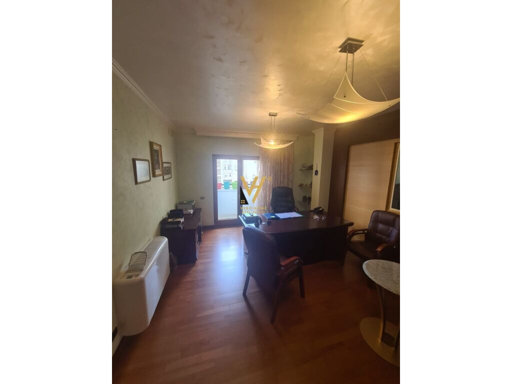 Apartamento en venta 3+1+2 en ish Blloku 160 metros cuadrados