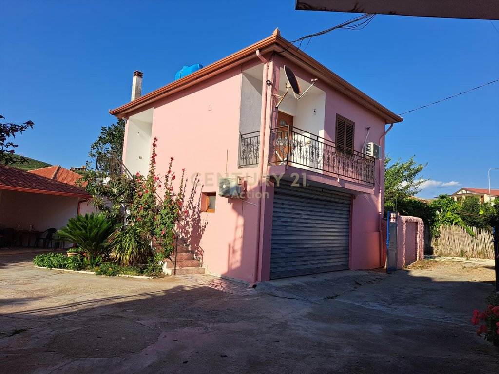 Venta de 3 edificios residenciales y terreno en spille-kavaje!