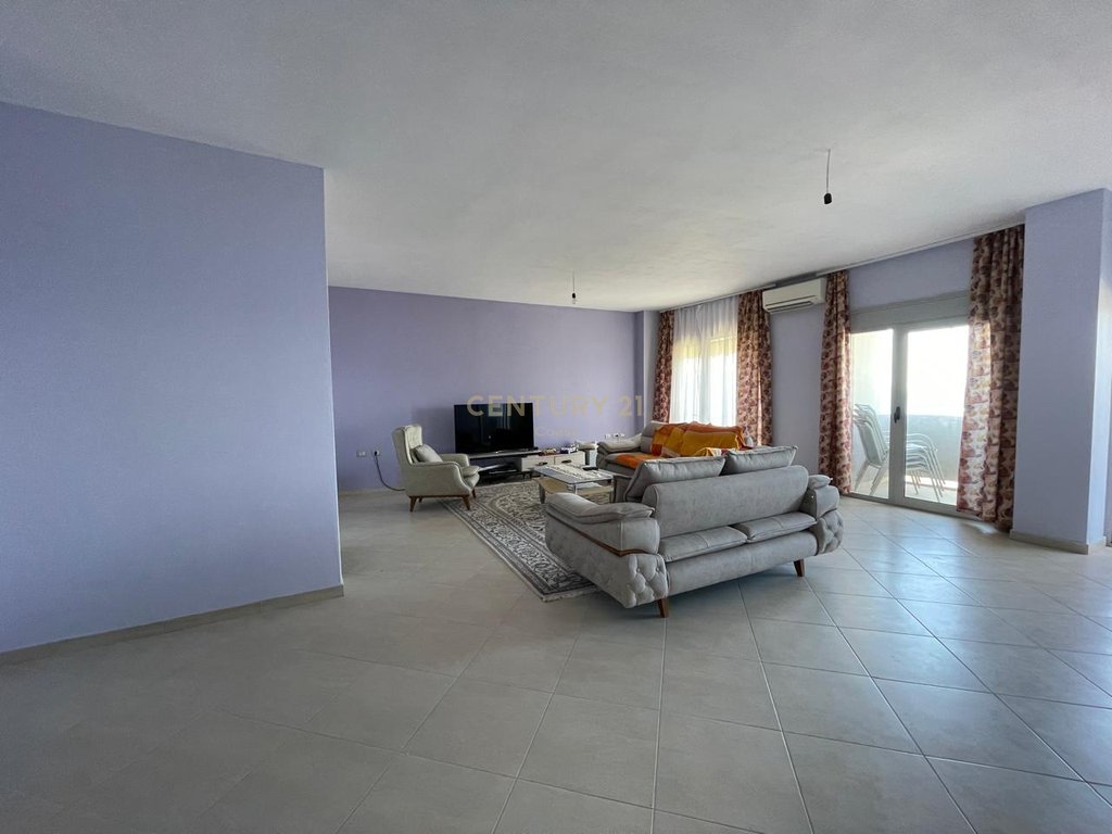 À venda ou para alugar: Apartamento 2+1 – Residência odeon, Vlorë!