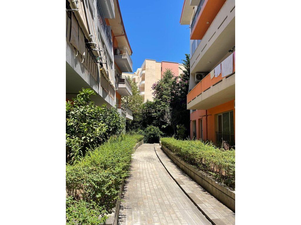 À venda ou para alugar: Apartamento 2+1 – Residência odeon, Vlorë!
