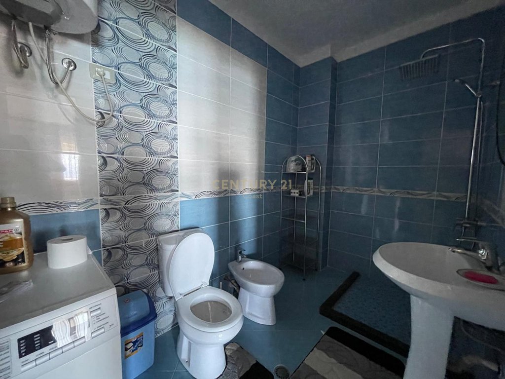 À venda ou para alugar: Apartamento 2+1 – Residência odeon, Vlorë!