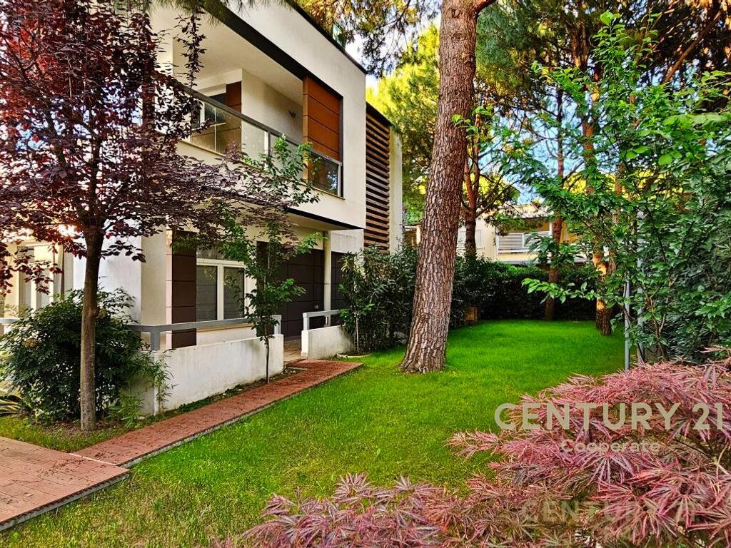 Duplex apartment for sale at kompleksi lura 1, gjiri i lalzit (2)
