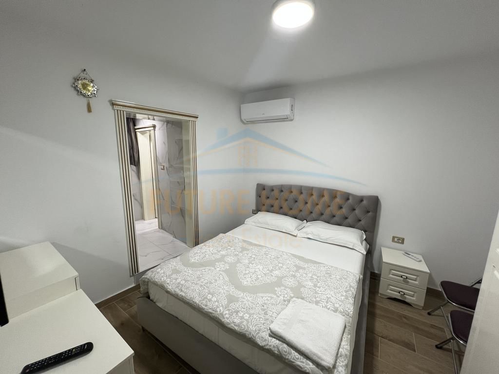 In vendita, casa di ospitalità, vicino al mercato, Korçë.