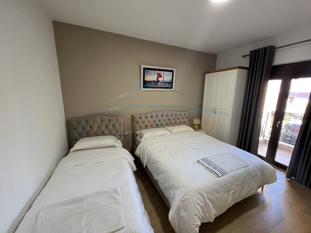 In vendita, casa di ospitalità, vicino al mercato, Korçë.
