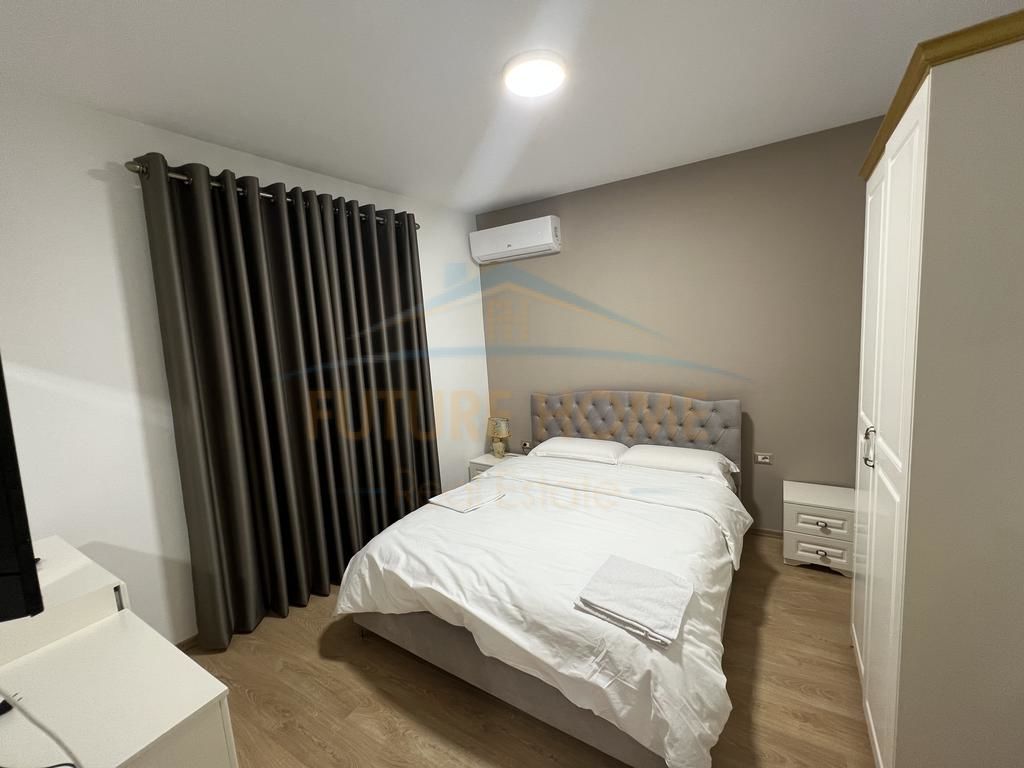 In vendita, casa di ospitalità, vicino al mercato, Korçë.