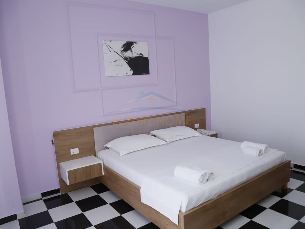 À venda, hotel, golem