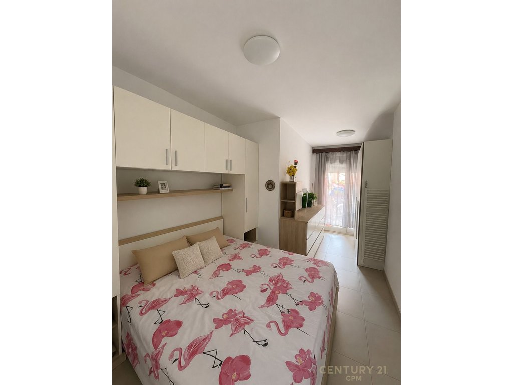 Apartamento 2+1+2 à venda na kodra e diellit!