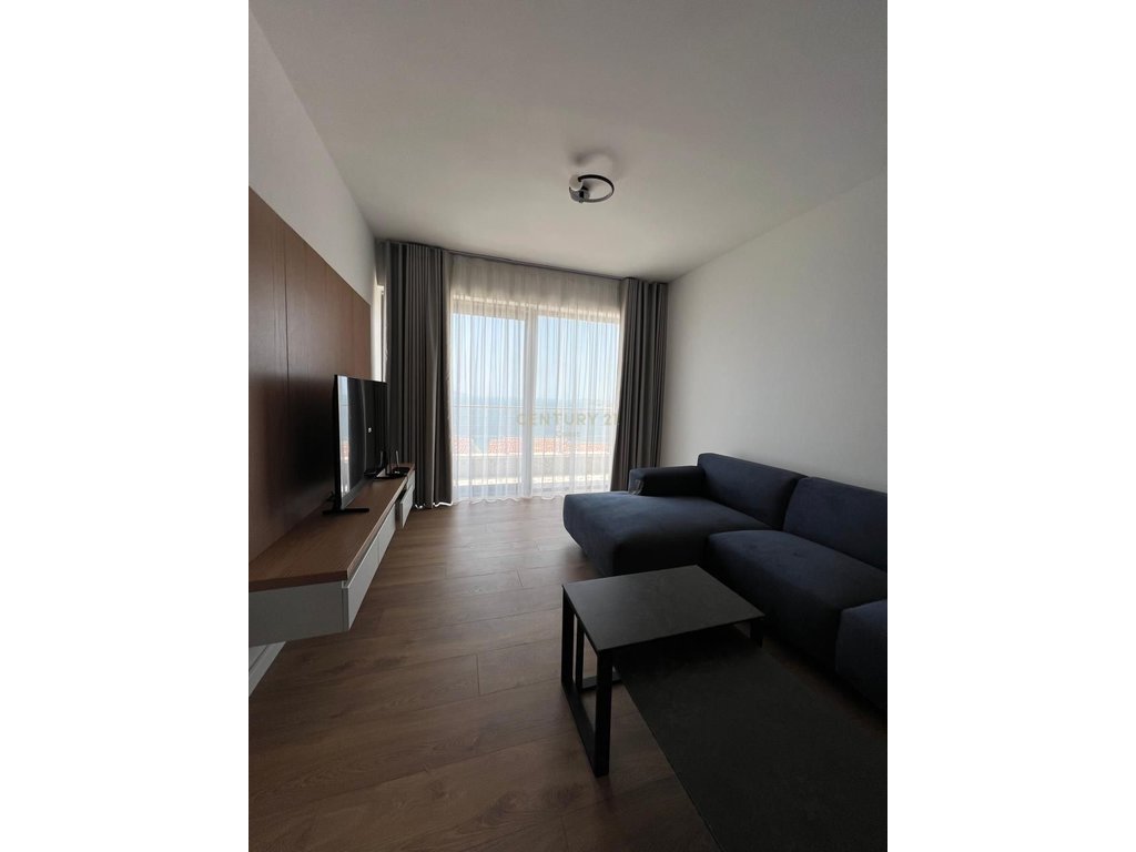 Apartamento de luxo 2+1+2 para alugar, vista total do mar de cada quarto, vlore!