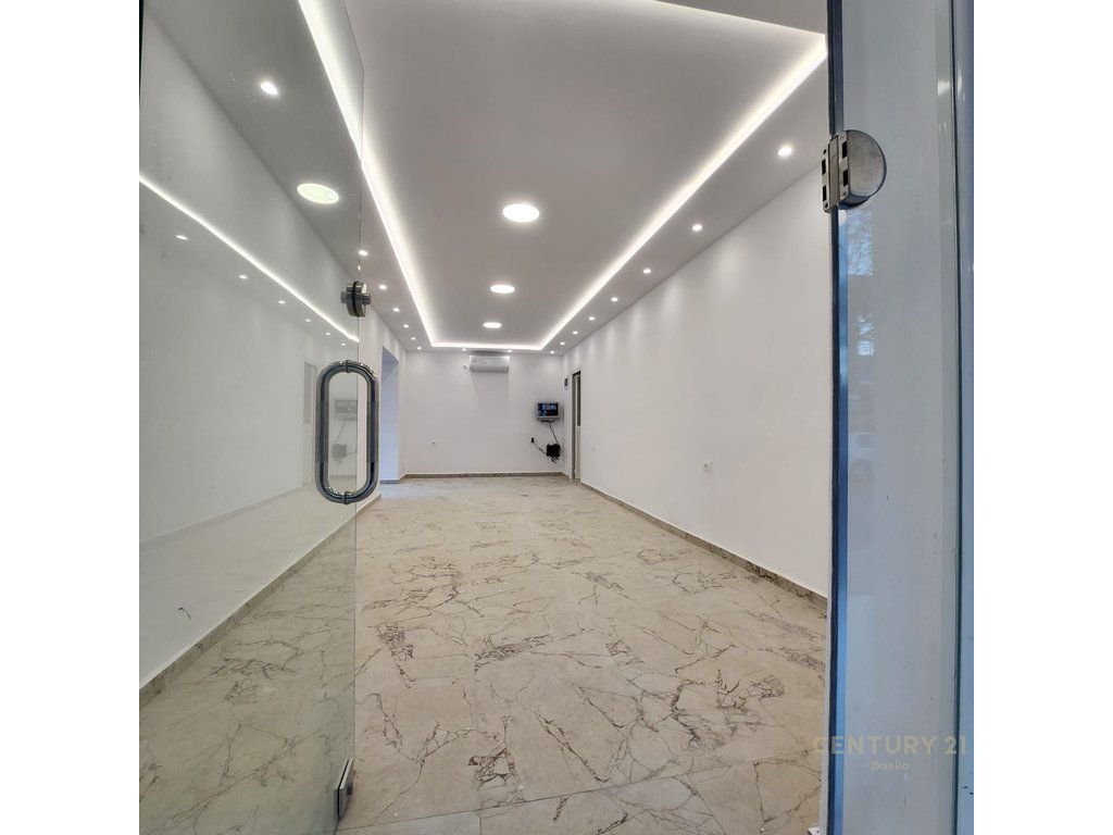 Espaço comercial à venda na zona 21 dhjetori