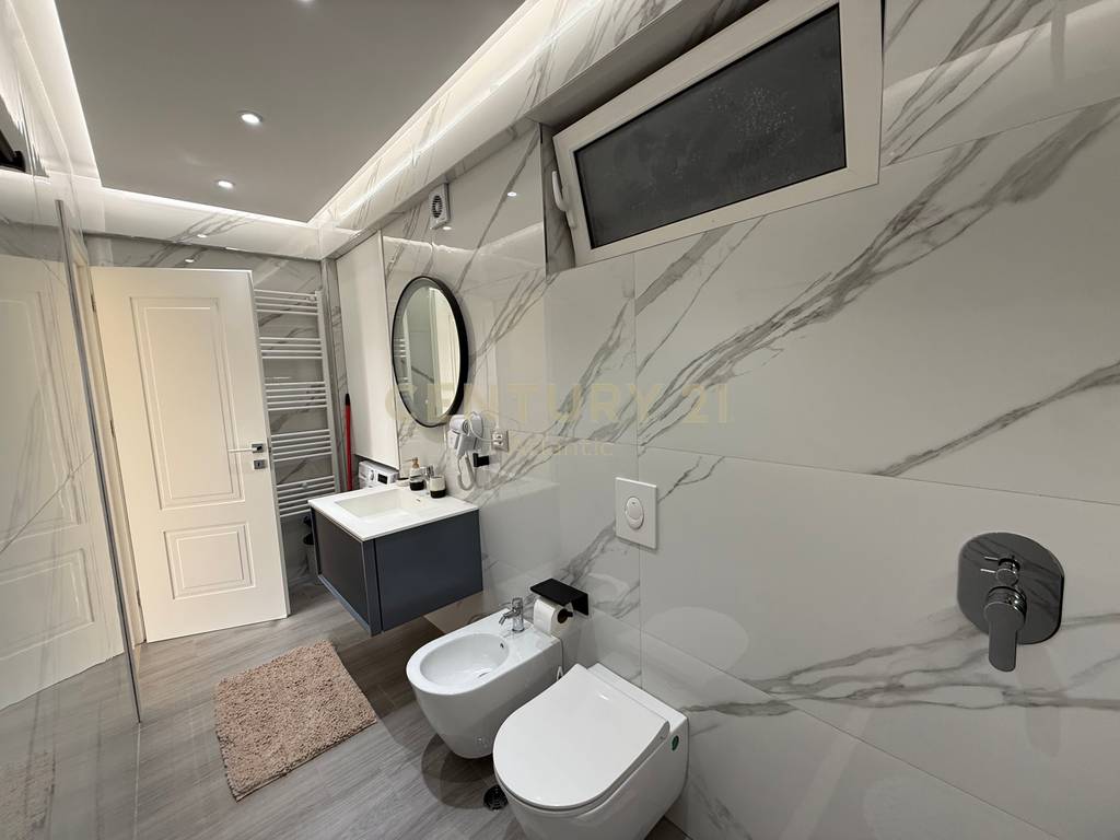 Luxusvilla zum verkauf, ehemalige kenet - durres!
