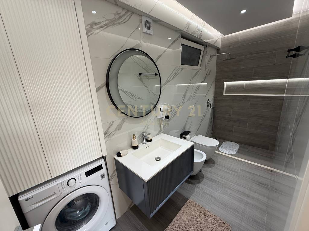 Luxusvilla zum verkauf, ehemalige kenet - durres!