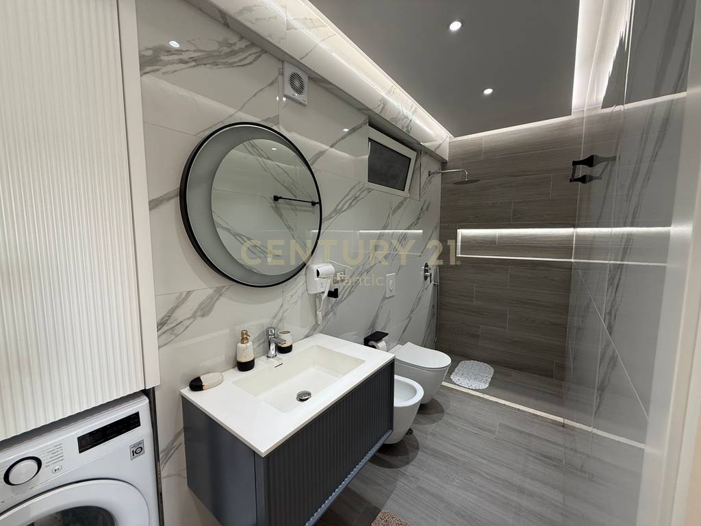 Luxusvilla zum verkauf, ehemalige kenet - durres!
