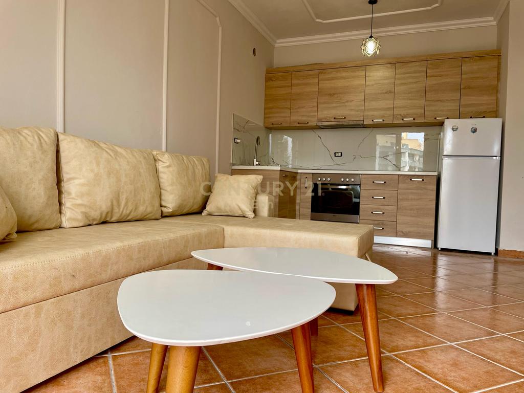Apartamento 1+1 vista al mar, isla de Kavajë!